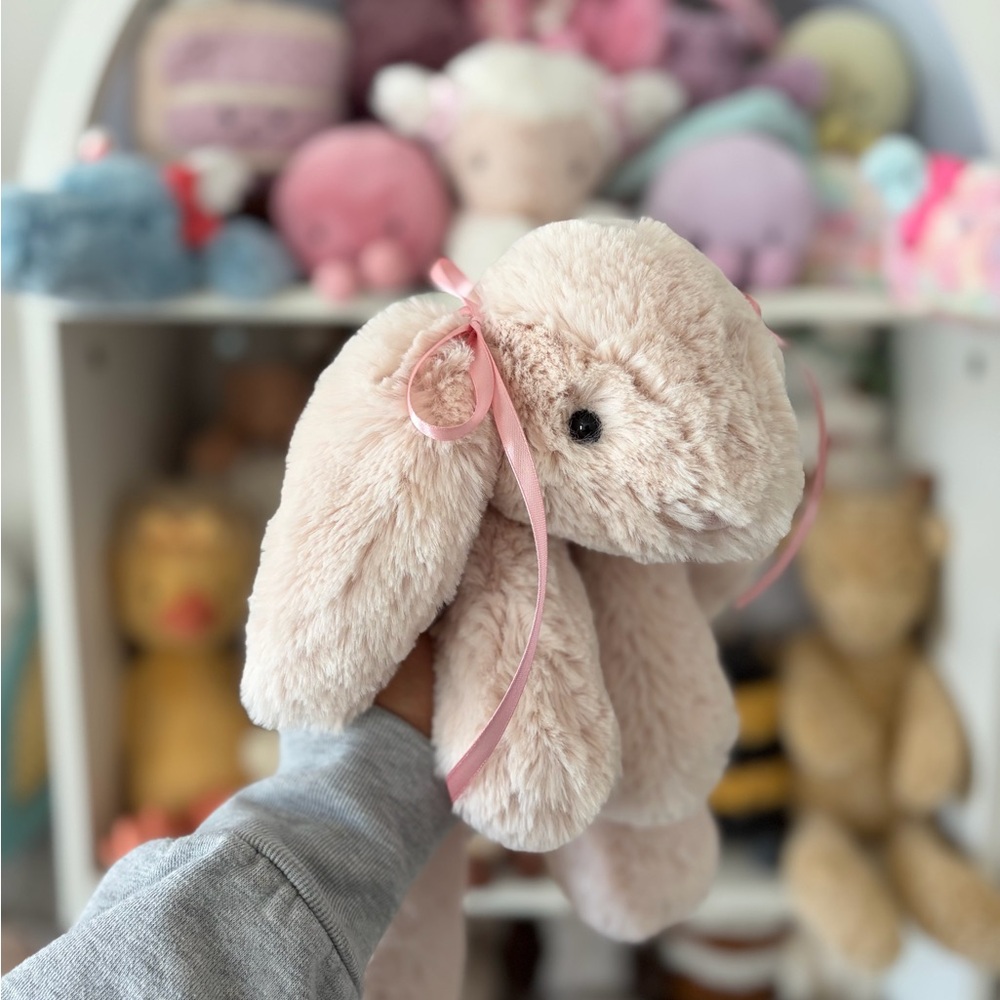 Jellycat Medium Smuge Rabbit - Authentic & BNWT! - Picture 3 of 6